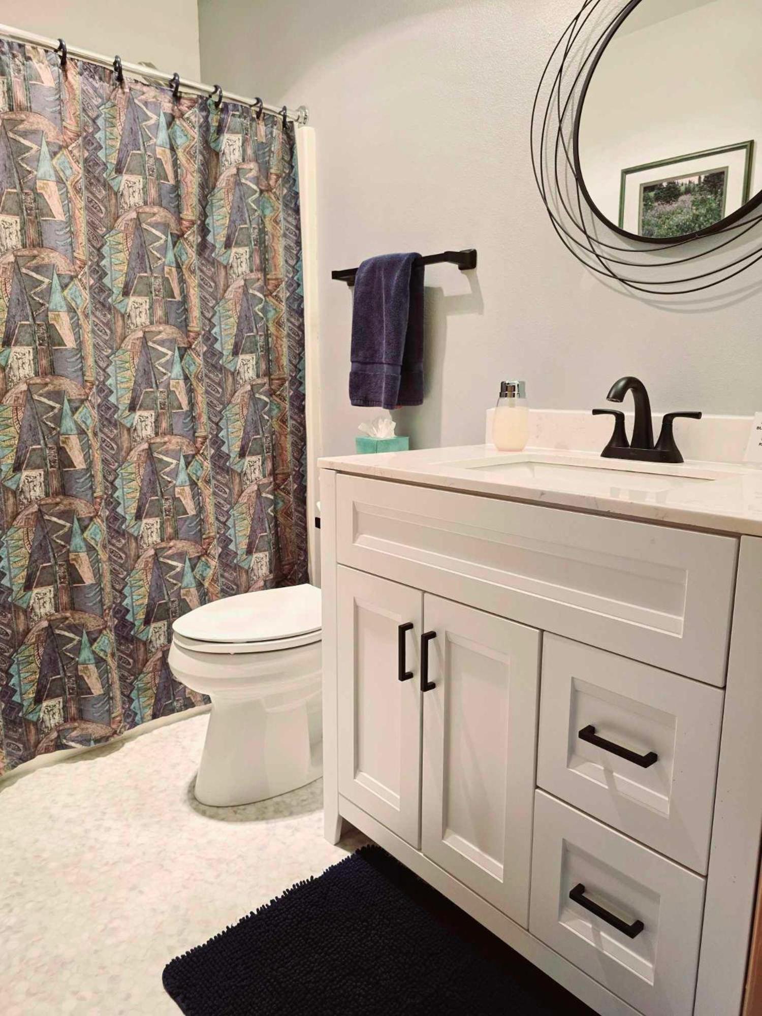 Walk To Downtown * 6 Guests * Pets * A/C! * No Stairs! Lejlighed Leavenworth Eksteriør billede